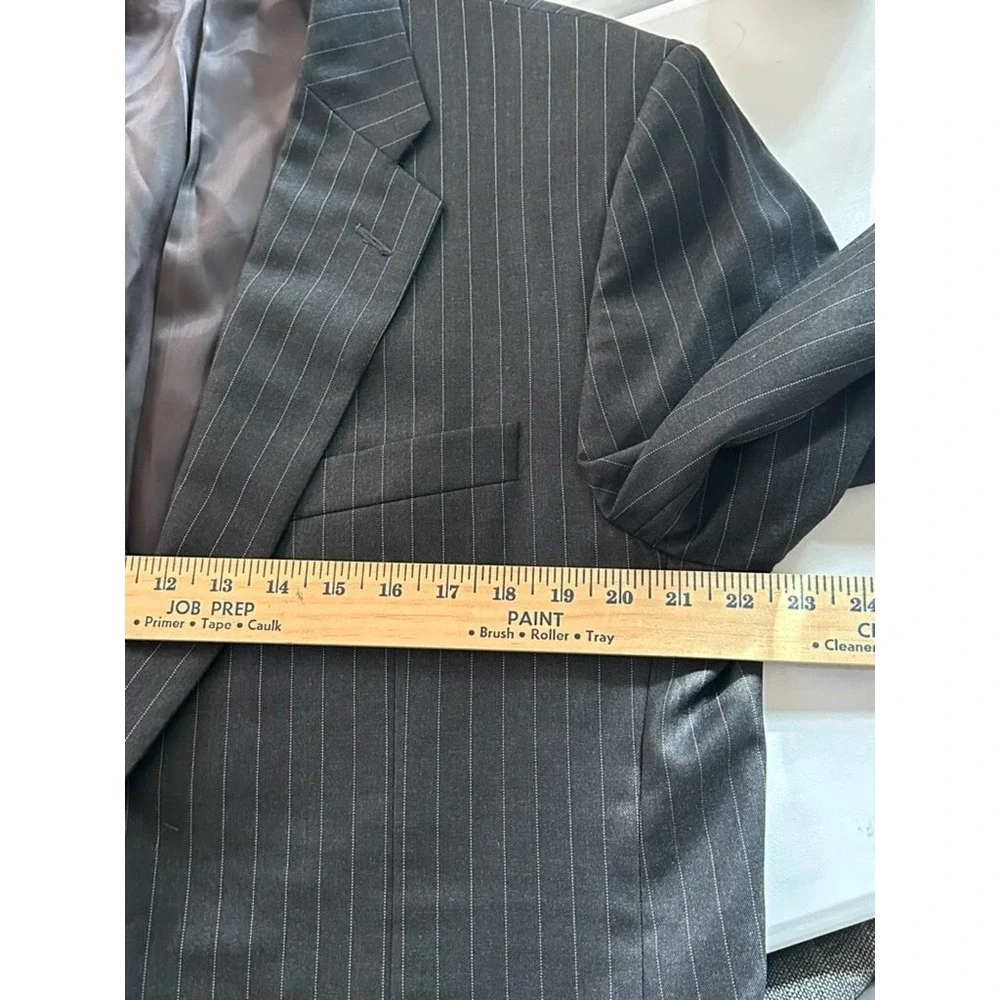 Hickey Freeman Men's Charcoal Jacket Blazer Pinstripe 44L - Loro Piana 100% Wool